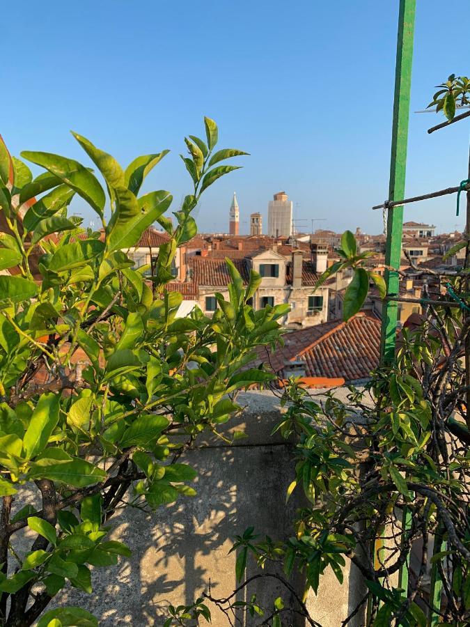 Regina - Romantic Studio Near Rialto Venesia Bagian luar foto